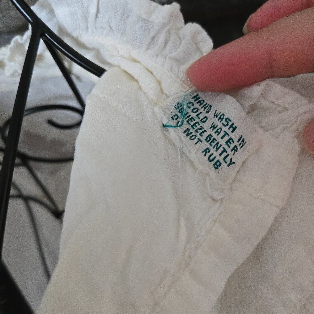 90's Antique Keyhole Blouse - Picture 11 of 16